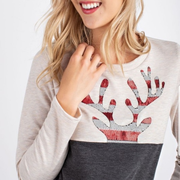 Reindeer Top - Picture 3 of 3